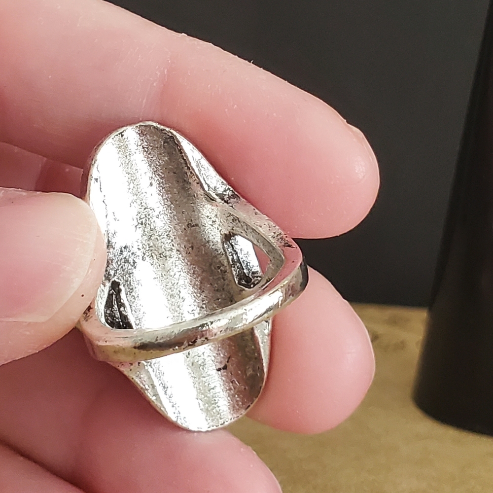 🛍️BUNDLE ONLY ITEM🛍️ Red Oval Stone Ring - Picture 4 of 4